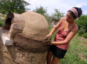 HOW-TO-BUILD-YOUR-OWN-OUTDOOR-PIZZA-OVEN-large570